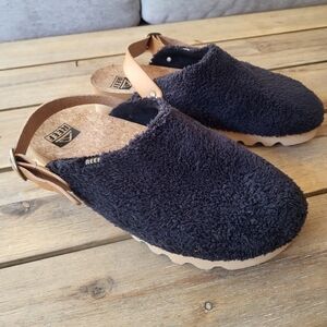 Reef Mules Beach Bum Slip Ons fits 8.5